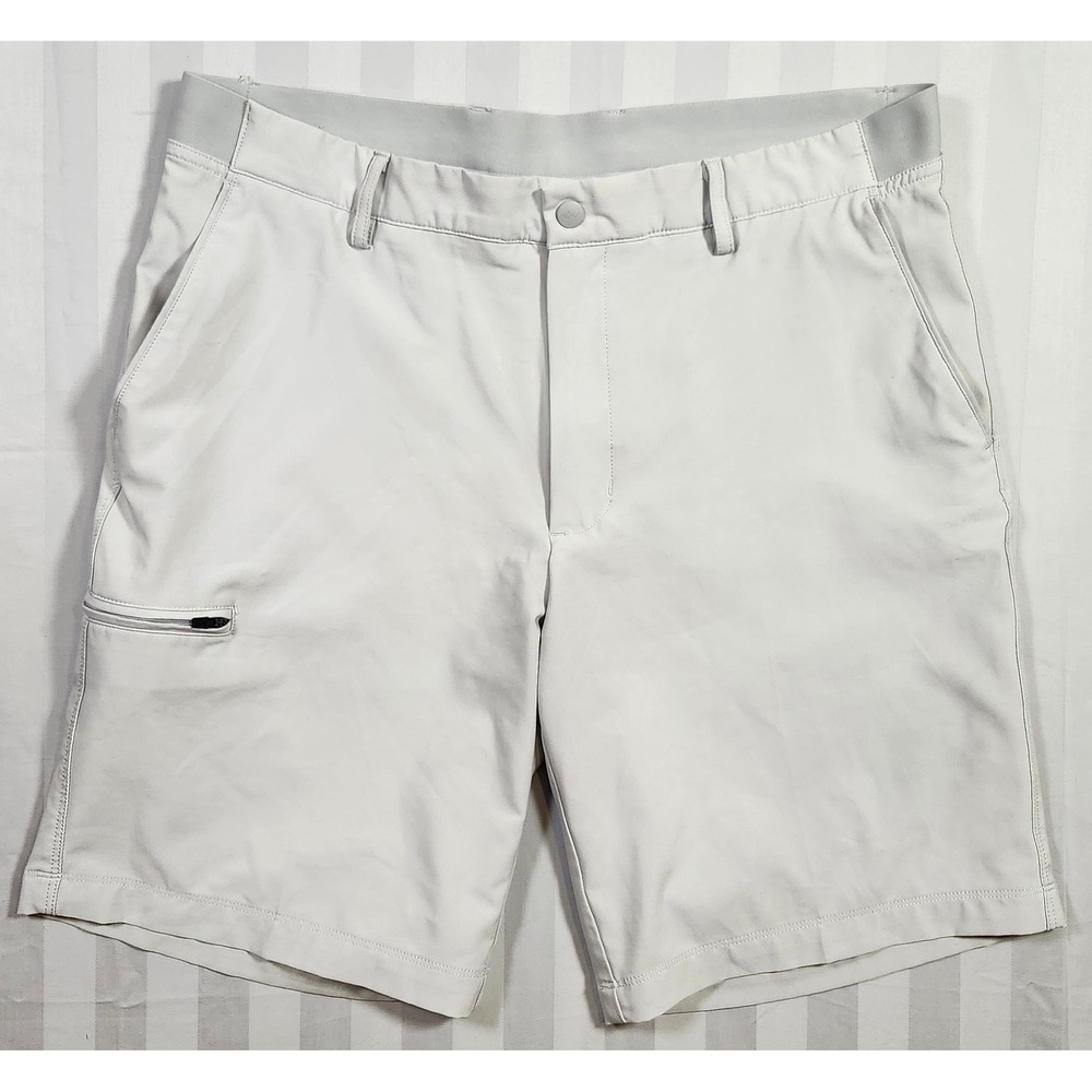 Greg Norman Mens Golf Shorts Size 34 Gray Performance Stretch Shark Logo Casual